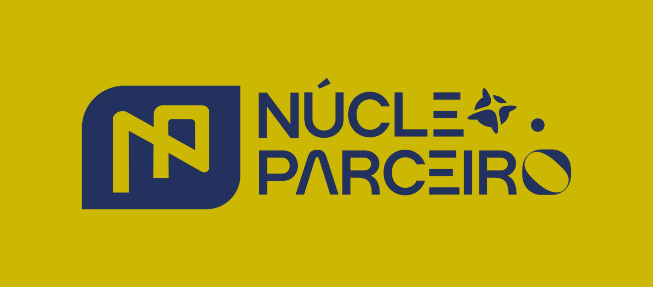 Logótipo escuro da Núcleo Parceiro sobre Dourado Intenso